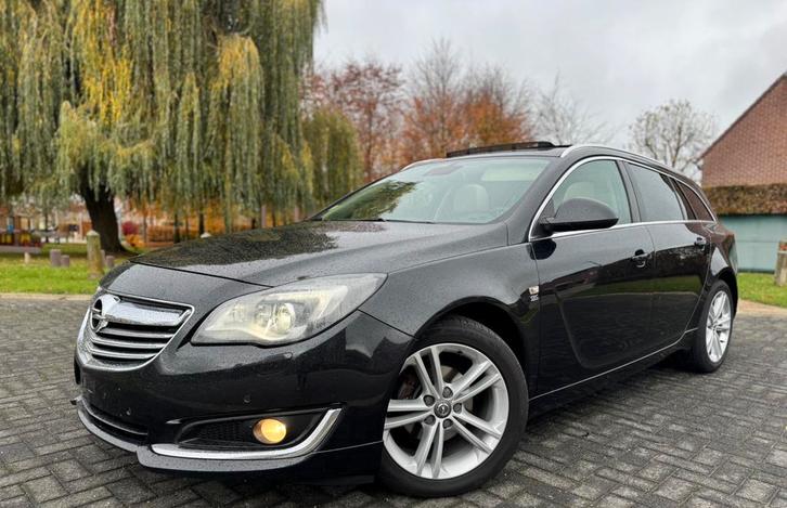 Opel Insignia 1.6CDTI Sports Tourer/OPC Line, Auto's, Opel, Particulier, Insignia, ABS, Airbags, Airconditioning, Bluetooth, Boordcomputer