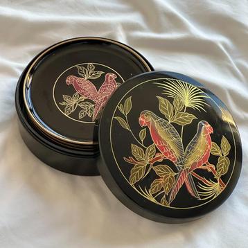 Boite sous-verres japonais perroquets beschikbaar voor biedingen
