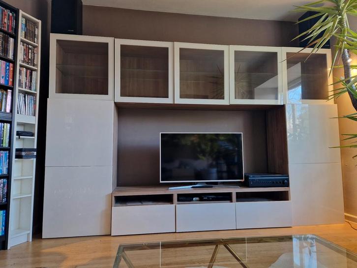 Ikea tv-meubel en vitrinekast, Huis en Inrichting, Keuken | Complete keukens, Zo goed als nieuw, Hoogglans of Gelakt, Ophalen