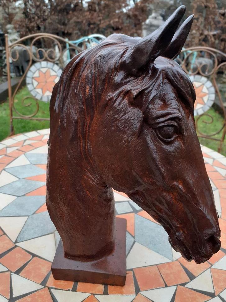 TETE DE CHEVAL EN FONTE PATINEE, Jardin & Terrasse, Statues de jardin, Neuf, Animal, Autres matériaux, Enlèvement ou Envoi