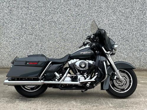 ** Harley Davidson Street Glide avec marche arrière **, Motos, Motos | Harley-Davidson, Entreprise, Chopper, plus de 35 kW, 2 cylindres