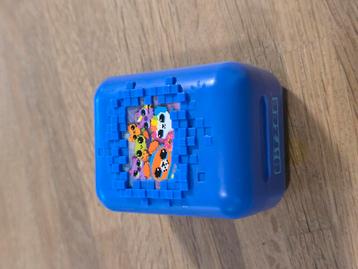 Bitzee defect ? Gaat aan en valt uit € 10 euro  beschikbaar voor biedingen