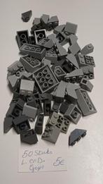 Lego dakjes 50 stuks  l.en d. Grijs Zie ook andere foto's, Ophalen of Verzenden, Lego, Zo goed als nieuw