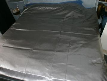 2 TENTURES comme neuves - gris argent 10€ beschikbaar voor biedingen
