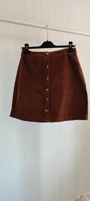 Winterrokje bruin ribflueel beschikbaar voor biedingen