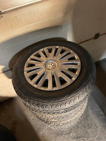 4 jantes et pneus 195/65 R15 vw golf 6 beschikbaar voor biedingen