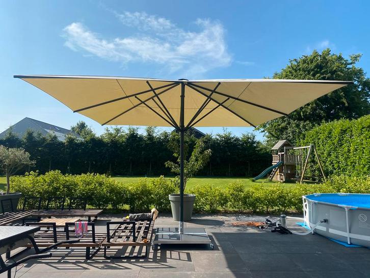 Nieuwe parasol 450x450, Tuin en Terras, Tuinmeubel-accessoires, Nieuw, Ophalen