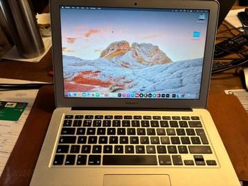 Apple MacBook Air (2015) in zeer goede staat beschikbaar voor biedingen