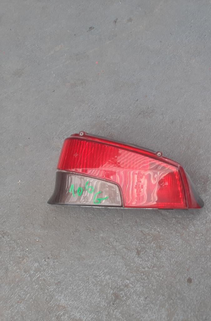 Feux arriere gauche PEUGEOT 106 feu optique, Enlèvement ou Envoi, Peugeot