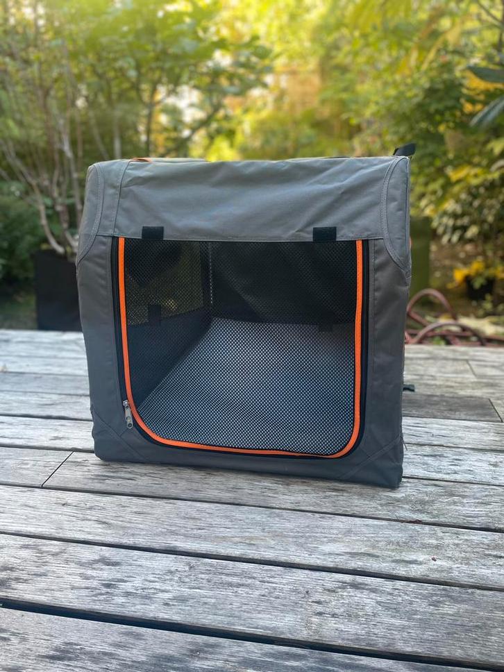 Cage pour chien pour transport en voiture, Dieren en Toebehoren, Hondenbenches, Gebruikt, Ophalen