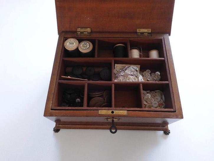 Antieke houten naaidoos, Antiek en Kunst, Curiosa en Brocante, Ophalen