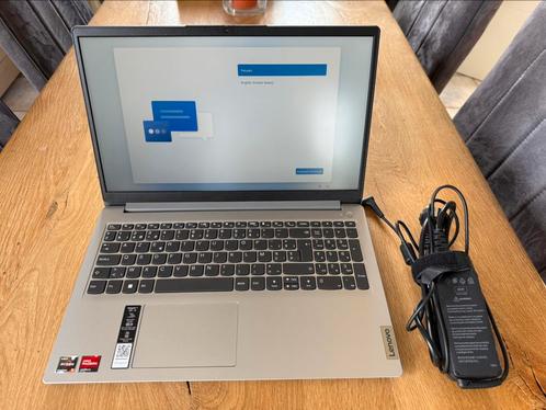 Lenovo ideapad 1 ayant servi 3 à 4 fois maximum, Computers en Software, Windows Laptops, Zo goed als nieuw, Ophalen