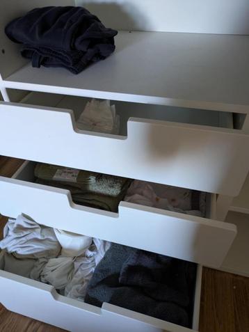 Commode  beschikbaar voor biedingen