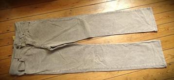 Armani broek beschikbaar voor biedingen