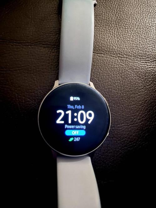 Samsung Smart Watch, Bijoux, Sacs & Beauté, Montres connectées, Utilisé, Gris, Distance, Bandage calorique, GPS, Battement de coeur