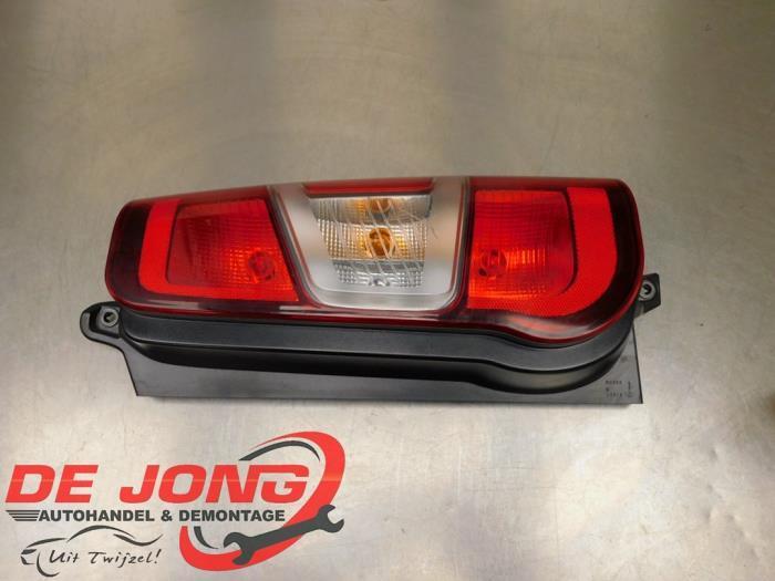 Feu arrière droit d'un Peugeot Partner, Autos : Pièces & Accessoires, Éclairage, Peugeot, Utilisé, 3 mois de garantie, Enlèvement ou Envoi
