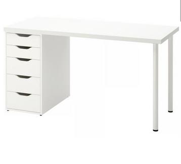 Bureau met lades Ikea beschikbaar voor biedingen