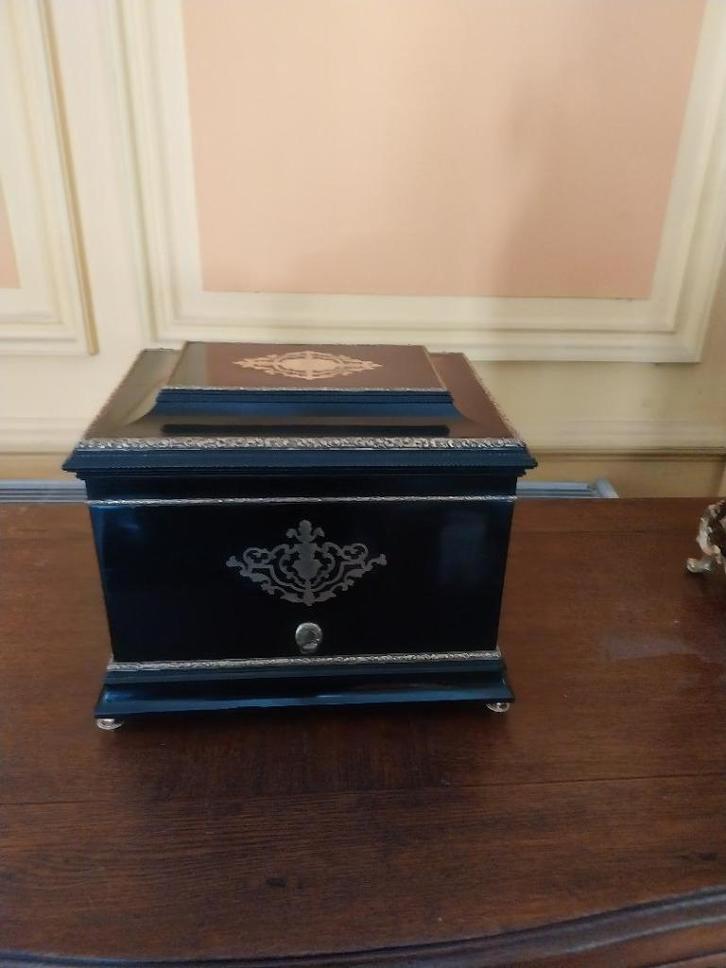 Somptueuse grande cave à liqueur boulle 19e, Antiek en Kunst, Antiek | Glaswerk en Kristal, Ophalen of Verzenden