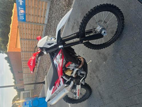 Husqvarna 450 enduro a2, Fietsen en Brommers, Brommers | Crossbrommers, Zo goed als nieuw, Ophalen