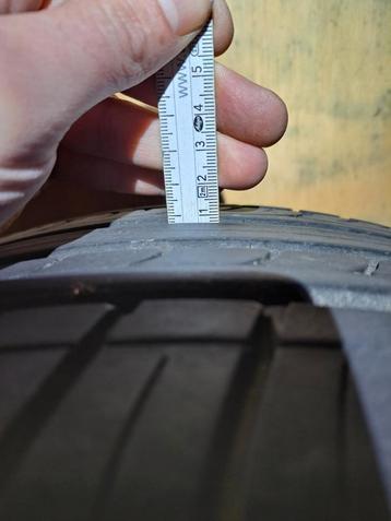 4 pneus neufs Dunlop 205 55 r15 88v