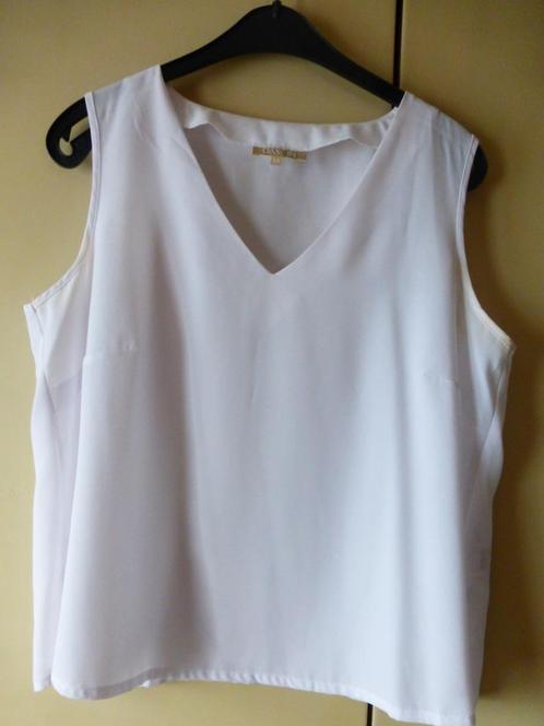 Blouse met bloemen+witte topset T:44, Kleding | Dames, Topjes, Zo goed als nieuw, Maat 42/44 (L), Wit, Ophalen of Verzenden