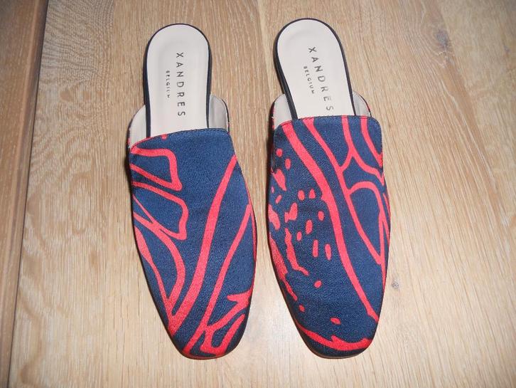 NOUVEAUX MULES XANDRES 38, Vêtements | Femmes, Chaussures, Neuf, Sandales et Mûles, Enlèvement ou Envoi