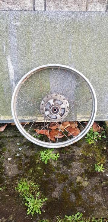 Honda CD50 SS50 achterwiel beschikbaar voor biedingen