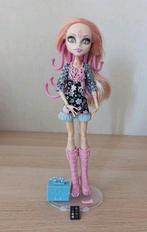 Gorgone Vipérine Monster High, Enlèvement