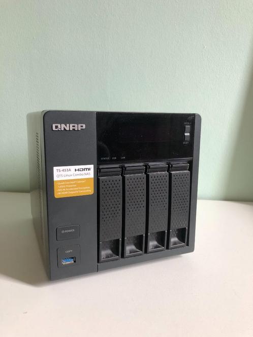Qnap TS-453A NAS (8gb ram upgrade), Computers en Software, Harde schijven, Zo goed als nieuw, SATA, Ophalen of Verzenden