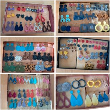 Boucles d'oreilles différentes, Enlèvement ou Envoi, Comme neuf
