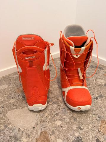 Burton Snowboard boots 43,5 met bindingen L beschikbaar voor biedingen