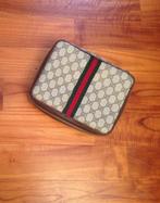 GUCCI-hoesje, Handtassen en Accessoires, Toilettassen, Ophalen, Beige, Dame