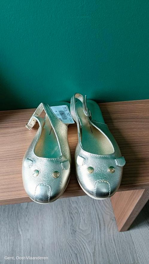 Goudkleurige sandaaltjes, maat 30, Kinderen en Baby's, Kinderkleding | Schoenen en Sokken, Zo goed als nieuw, Ophalen