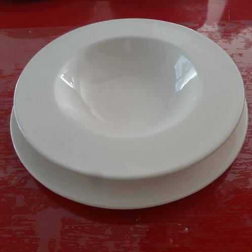 16 scapa borden (8 platte en  8 diepe ), Huis en Inrichting, Keuken | Servies, Zo goed als nieuw, Bord(en), Effen, Ophalen