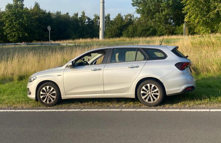 Fiat Tipo SW City 95 Navi – 12/2020 – 95 pk – Zilvergrijs, Auto's, Fiat, Particulier, Tipo, ABS, Benzine, Euro 6, Break, 5 deurs