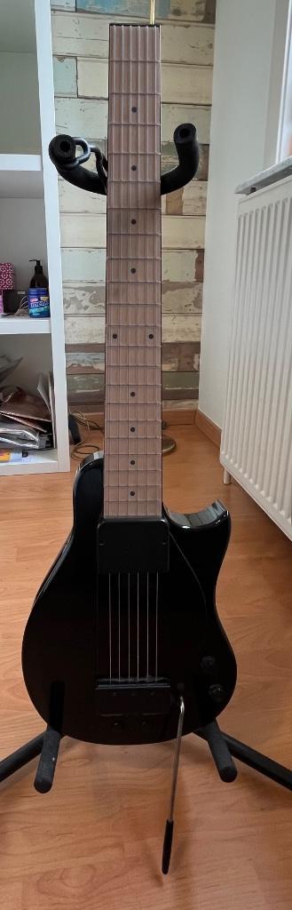 Yrg 1000 midi gitaar beschikbaar voor biedingen