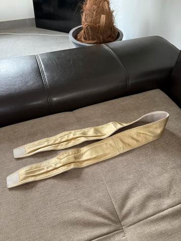 Gouden ceintuur beschikbaar voor biedingen