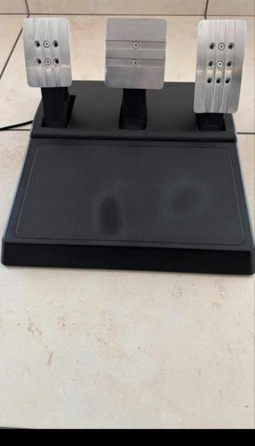 Thrustmaster T3PM pedalen beschikbaar voor biedingen