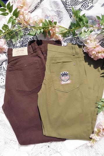 LOT TWEE VINTAGE JEANS T34 beschikbaar voor biedingen