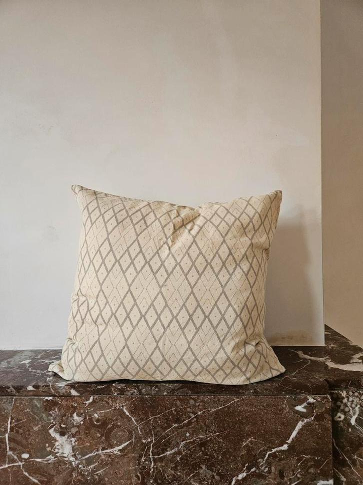 kussensloop sierkussen, Huis en Inrichting, Woonaccessoires | Kussens, Gebruikt, Wit, Vierkant, Ophalen of Verzenden