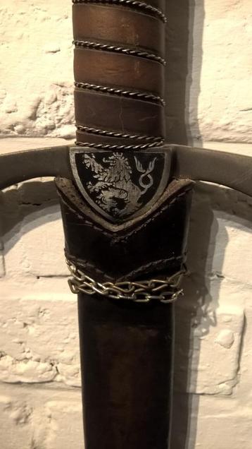 Middeleeuws - zwaard met twee handen