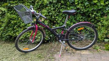 Vélo fille B-TWIN Poply 500 / 6 vitesses avec pied et panier