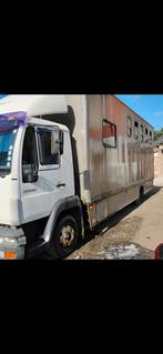 Paardencamion 4 paarden , zadelkamer bladgeveerd 420000km, Particulier, Te koop