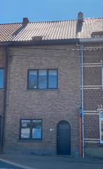 Huis te koop grens Halle/Pepingen, Immo, Huizen en Appartementen te koop, 200 tot 500 m², Halle, 183 m², Tussenwoning