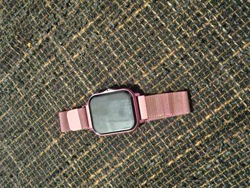 Smartwatch roze  beschikbaar voor biedingen