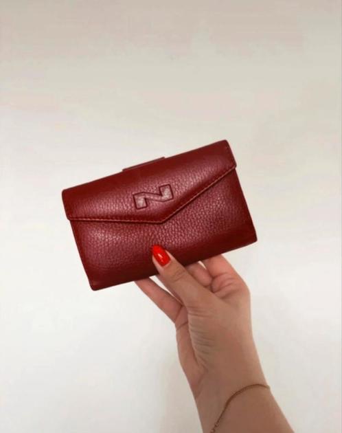Designer Nathan Baume Leather Wallet, Handtassen en Accessoires, Portemonnees, Zo goed als nieuw, Overige merken, Rood, Leder