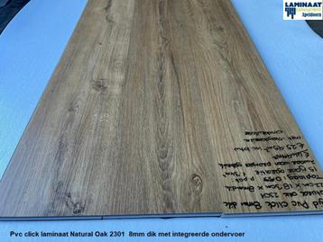 Pvc click 8mm dik Natural Oak met integreerde ondervloer