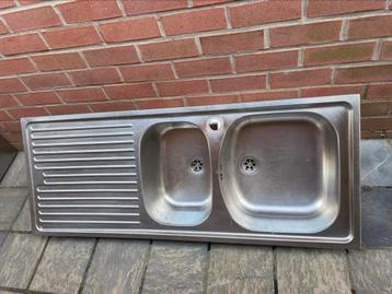 Gratis spoelbak beschikbaar voor biedingen