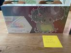 Prismatic Evolutions Super Premium Collection, Hobby en Vrije tijd, Ophalen, Zo goed als nieuw