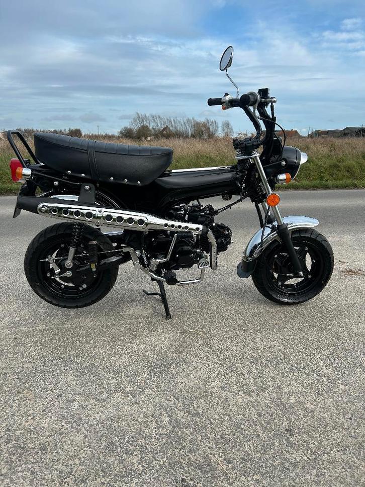 Zhenhua DAX 317KM nieuwstaat, Fietsen en Brommers, Brommers | Honda, Zo goed als nieuw, Klasse A (25 km/u), Ophalen